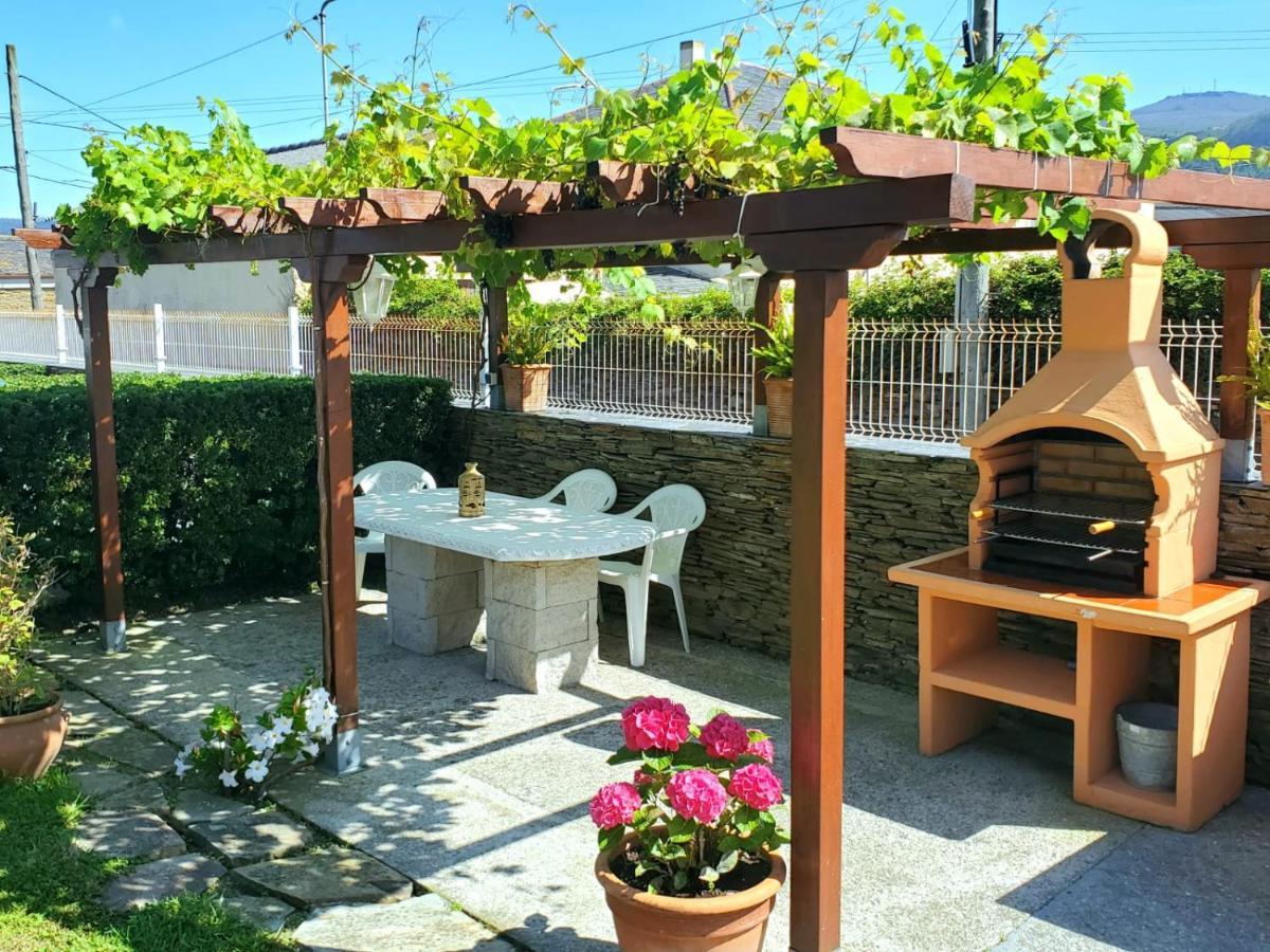 Apartamentos Turisticos Rosa Ribadeo Extérieur photo